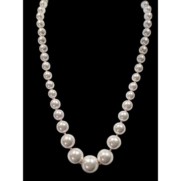 Vintage Elegant Hand Knotted Graduated Faux Pearl Necklace - Picture 2 of 5
